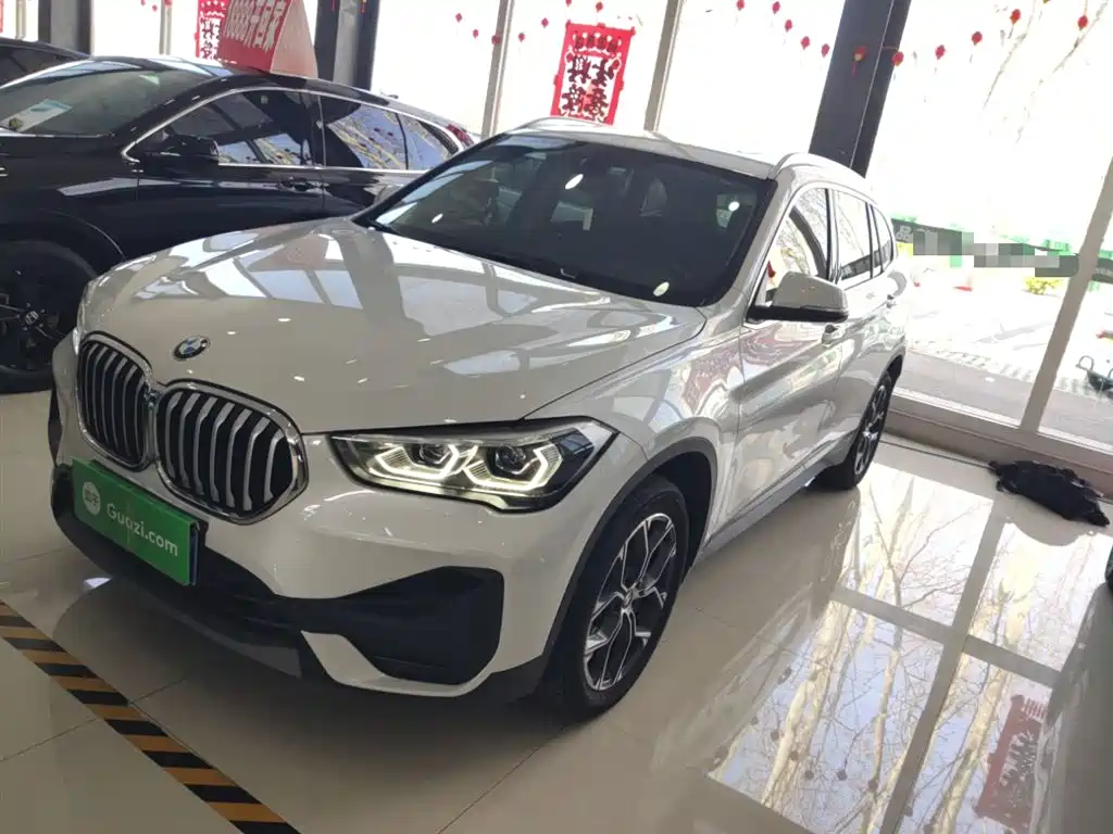 BMW X1 2022 sDrive25Li Leading фото 2