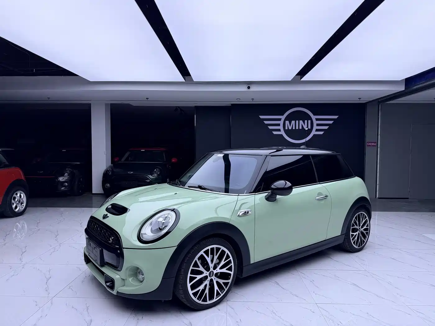 Фото 1 - MINI MINI