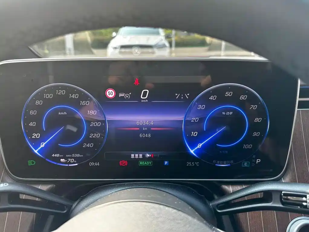 Mercedes-Benz EQE 2025 2025 Model 500 4MATIC Luxury Edition