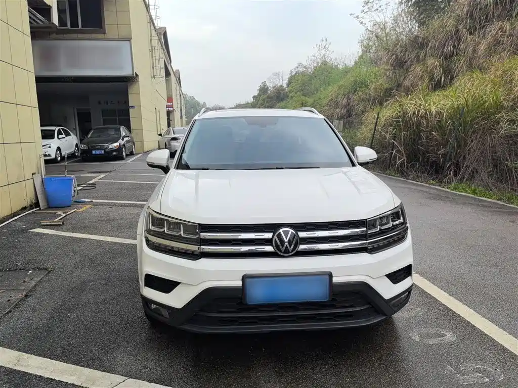 VOLKSWAGEN TUYUE