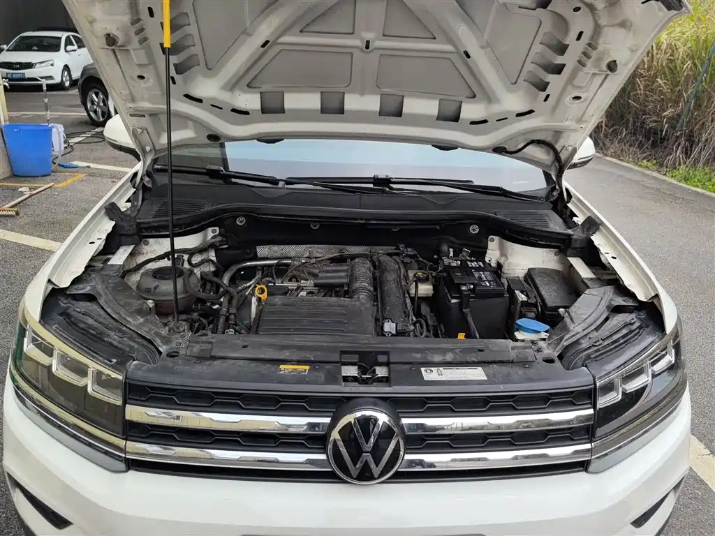 VOLKSWAGEN TUYUE