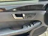 Фото 8 - Mercedes-Benz E-Class