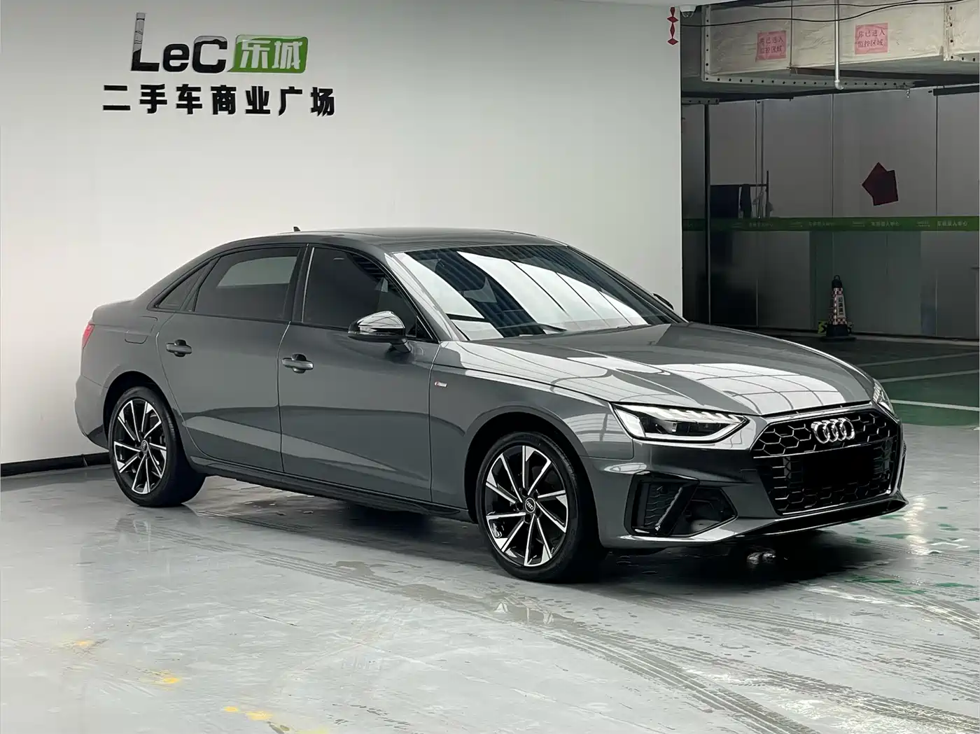 Audi A4L 2023 40 TFSI Luxury Sport фото 3