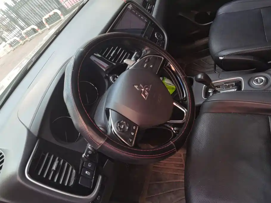 Mitsubishi Outlander 2016 2016 2.4L 4WD Elite Edition 5-seater