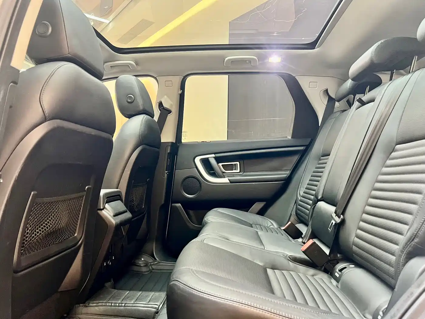 Land Rover Discovery Sport 2016 2.0T HSE LUXURY фото 16