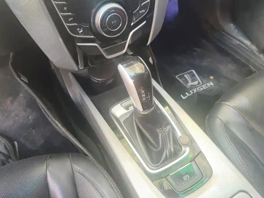 Luxgen U6 SUV 2015 2015 1.8T Fashion Edition