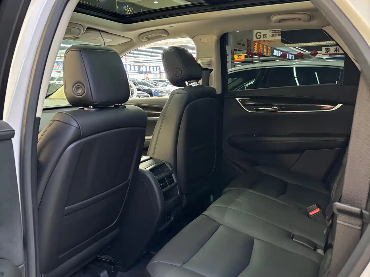 Cadillac XT5 2016 2016 25T Luxury Model
