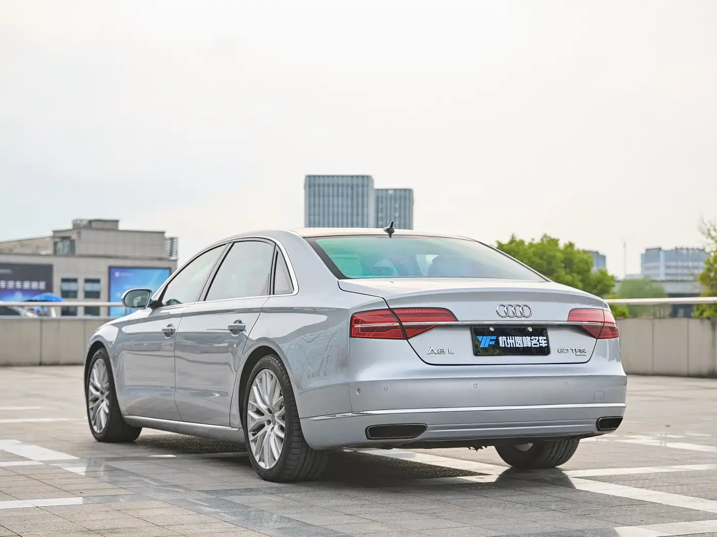 Audi A8 2014 A8L 60 TFSI quattro Exclusive фото 7