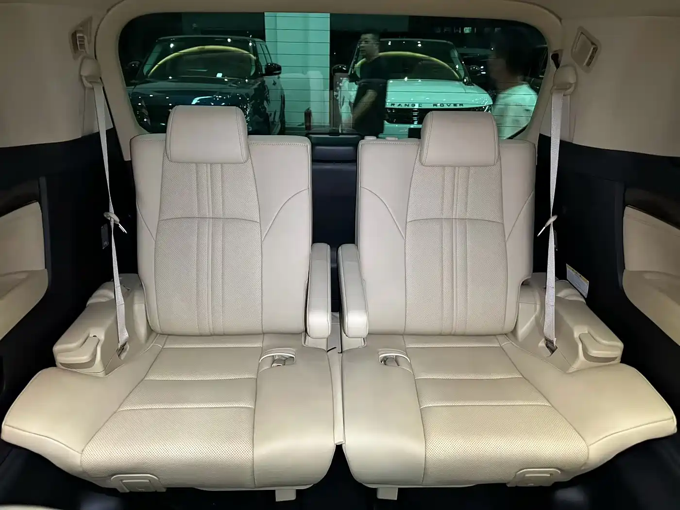 Toyota Vellfire 2022 2021 Crown Hybrid 2.5L HV Supreme Edition
