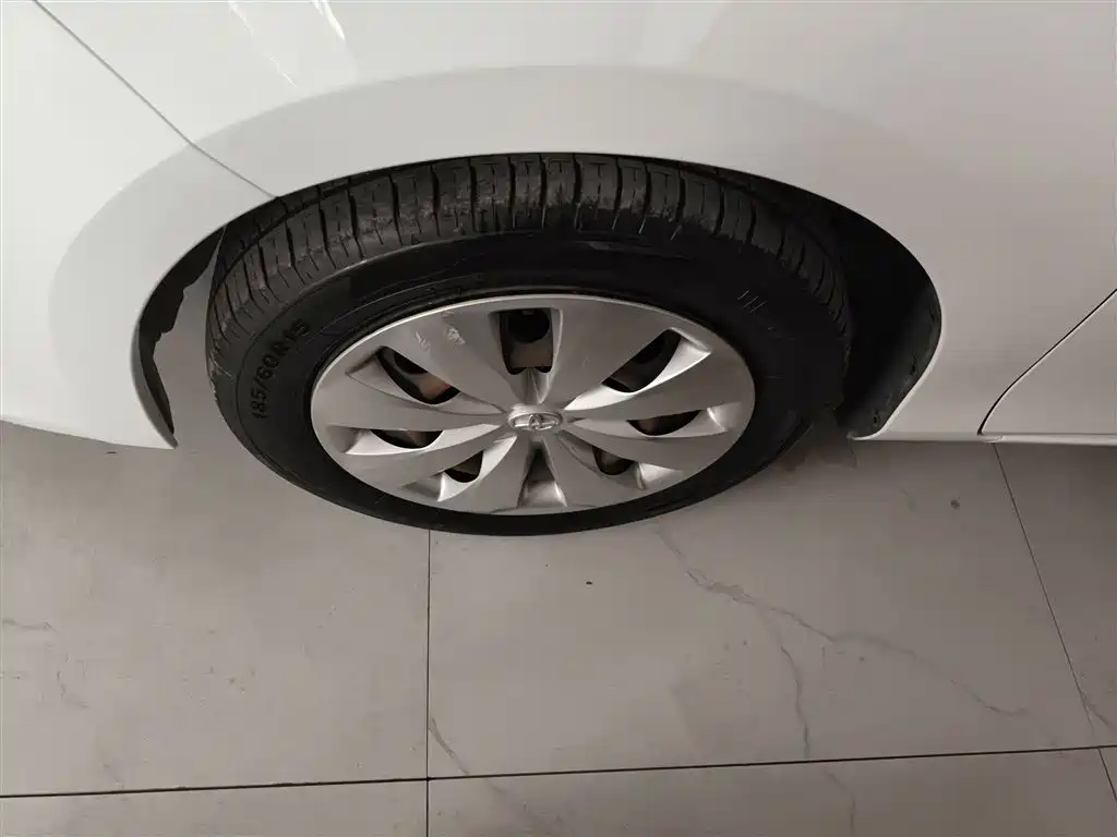 Toyota YARiS L Zhi Xuan 2015 1.5E Auto Charming Edition фото 23