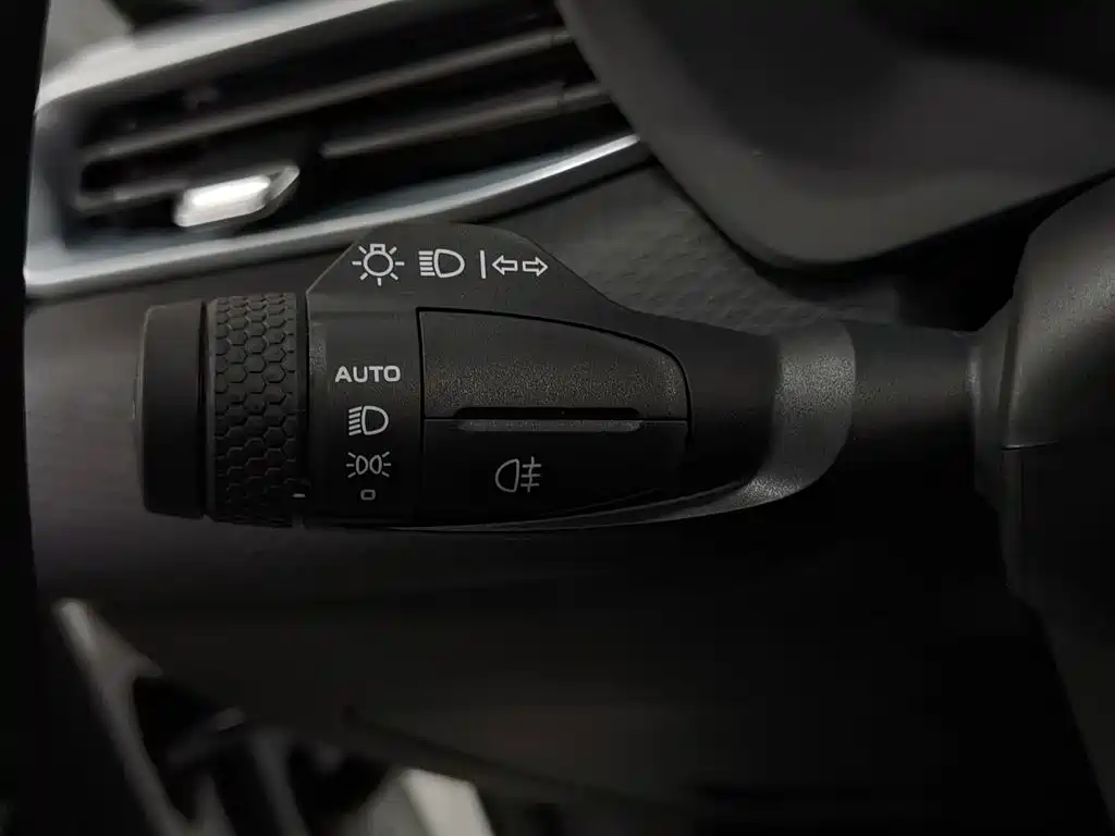 Geely Emgrand 2025 2026 Model 4th Generation 4 Millionth Anniversary Edition 1.5L CVT Stellar