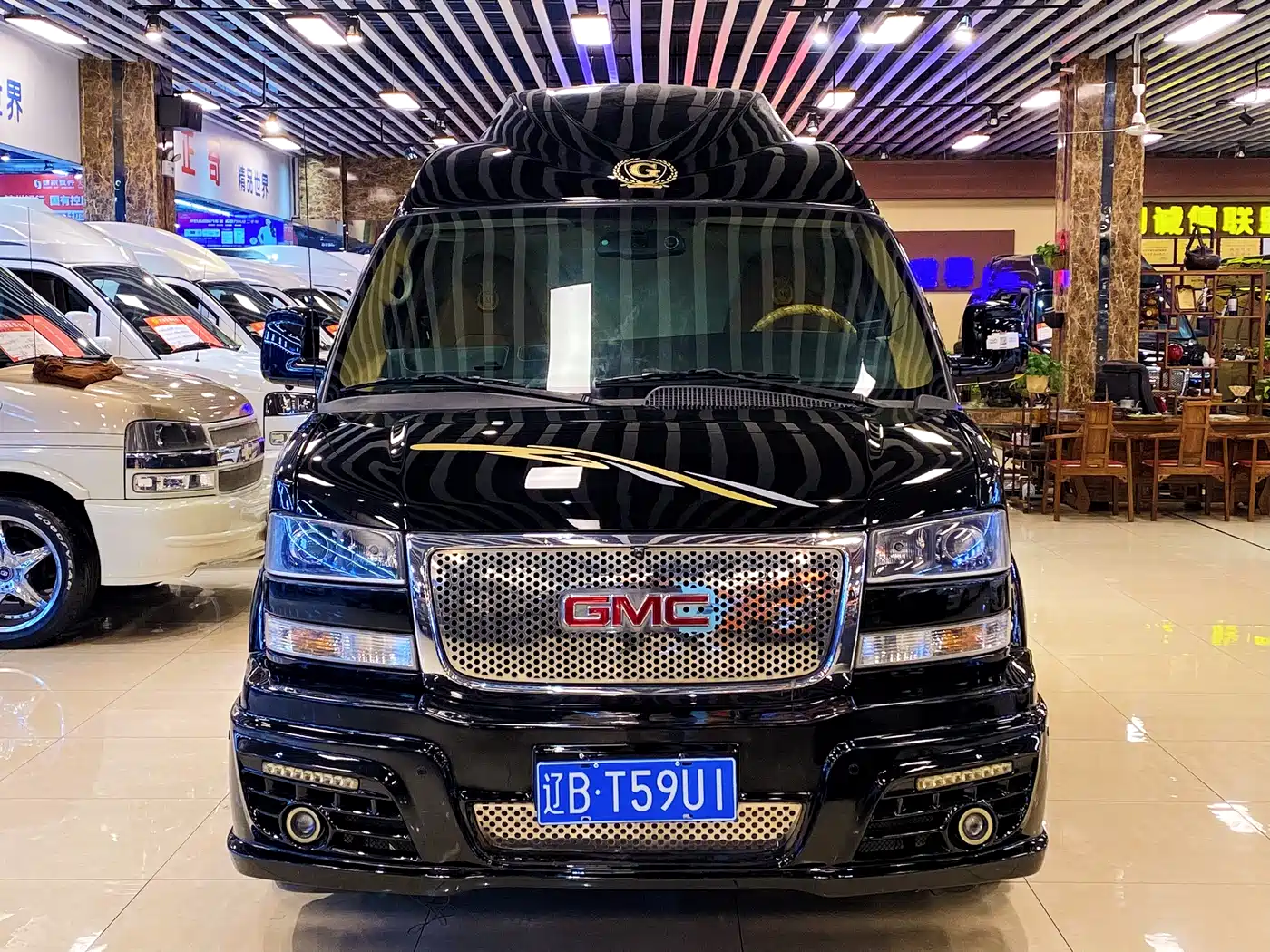 GMC Savana 2016 5.3L G550S 4WD Prestige Edition фото 2