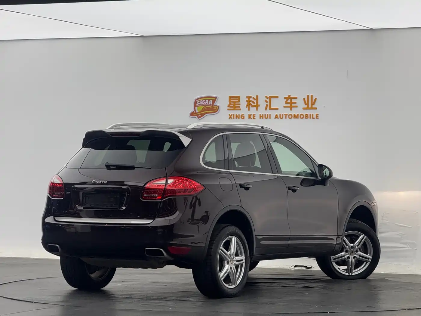 Porsche Cayenne 2014 Cayenne Platinum Edition 3.0T фото 13