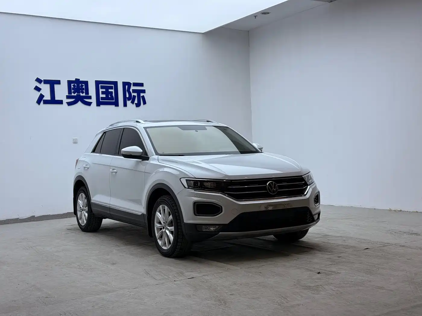 VOLKSWAGEN T ROC EXPLORING SONGS