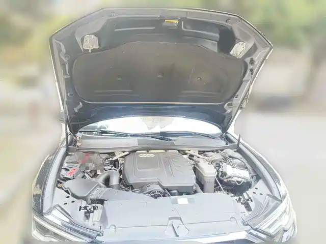 Audi A6L 2024 45 TFSI quattro Premium Dynamic — фото 3