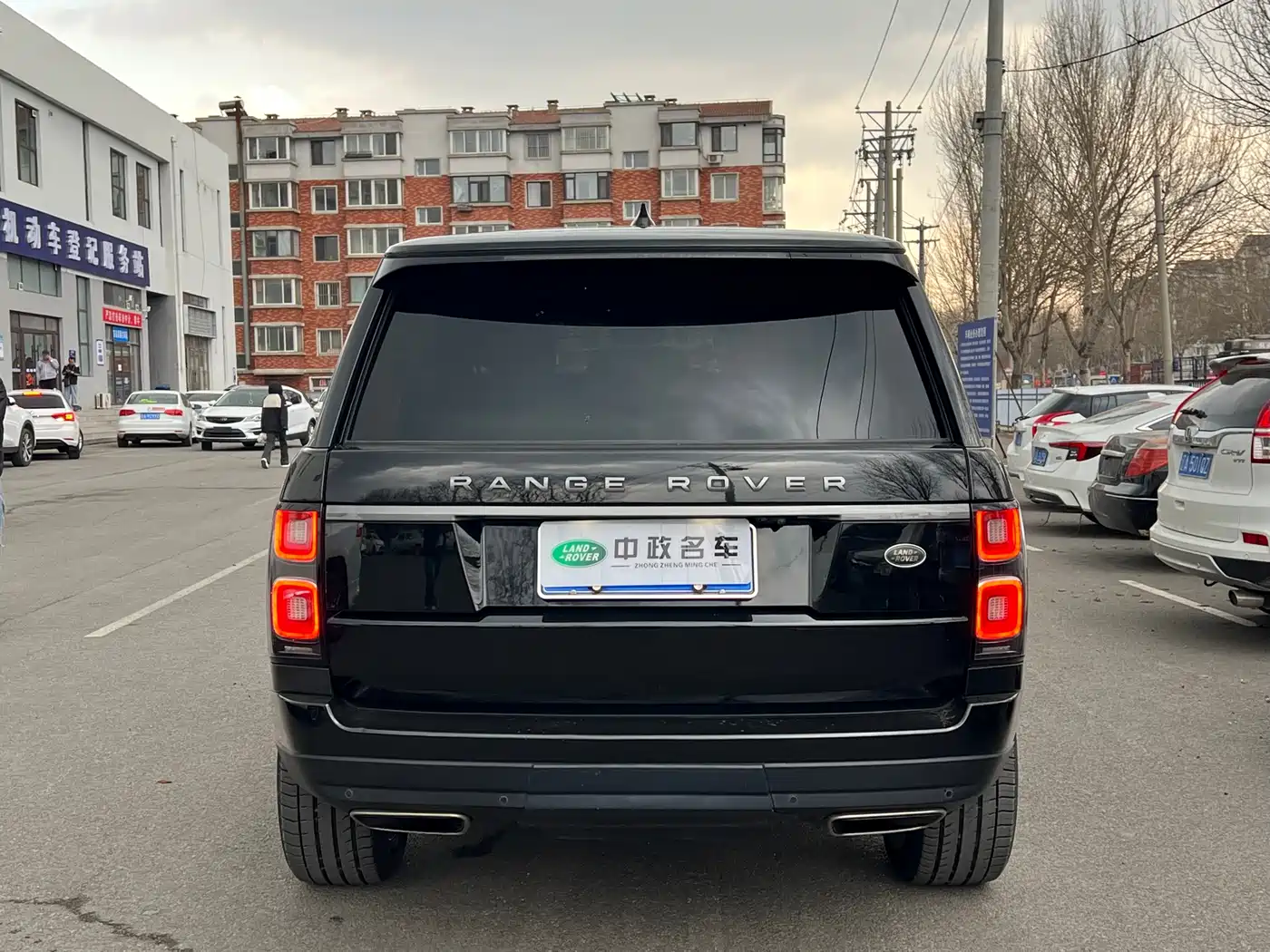 Land Rover Range Rover 2018 3.0 SC V6 Golden Age Edition фото 8