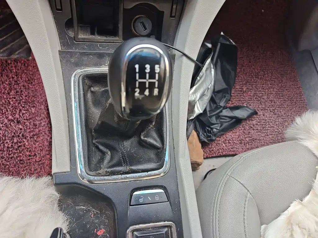 Geely Emgrand 2015 2015 Sedan 1.5L Manual Upward Edition