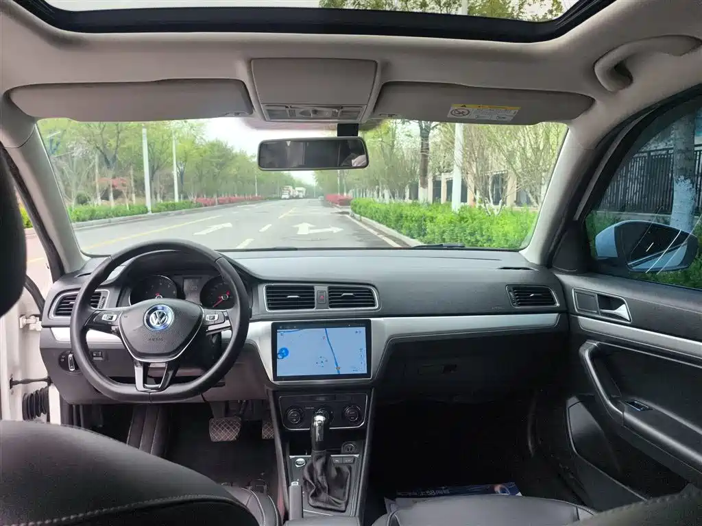 Volkswagen Lavida Tour 2017 230TSI DSG Comfort Edition фото 10
