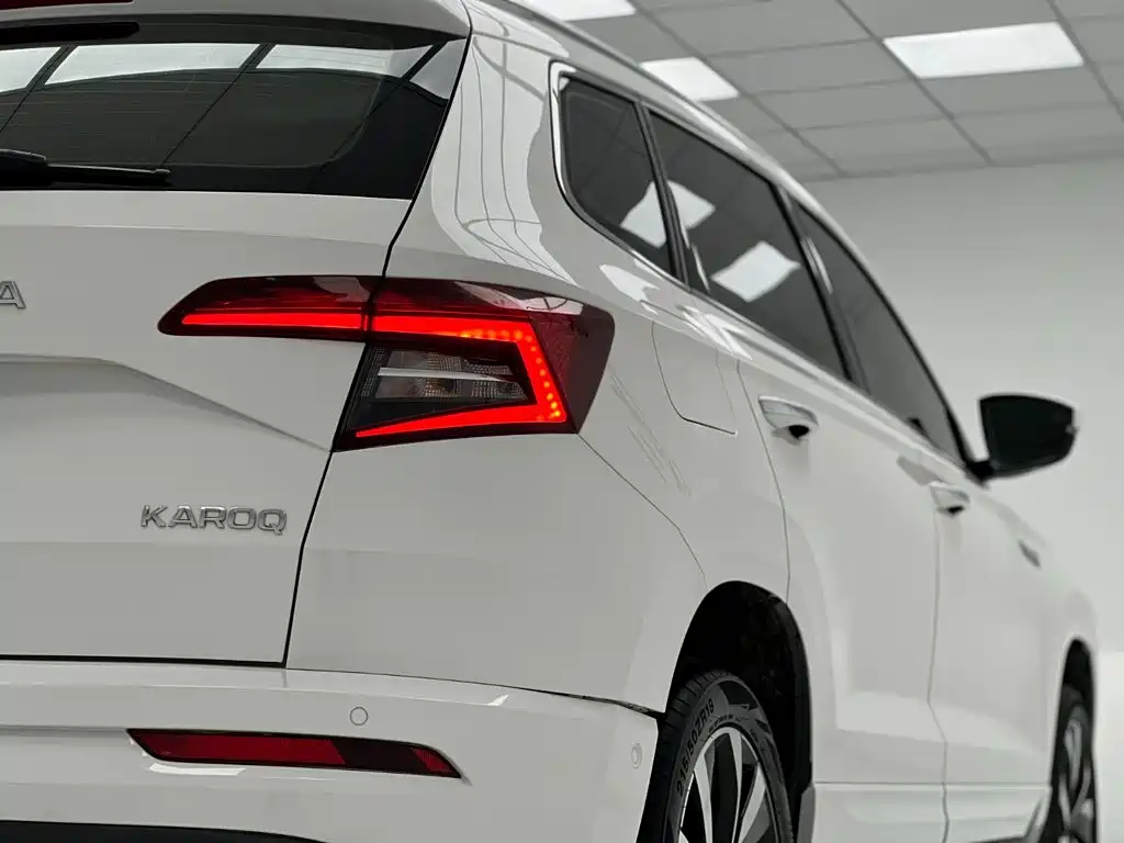 Photo 8 - Škoda Karoq