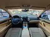 Фото 7 - Toyota Reiz