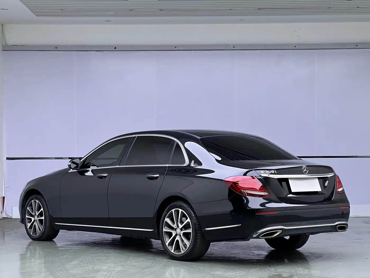 Mercedes-Benz E-Class 2016 E 200 L фото 4
