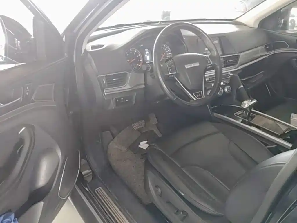 Фото 14 - Haval H6