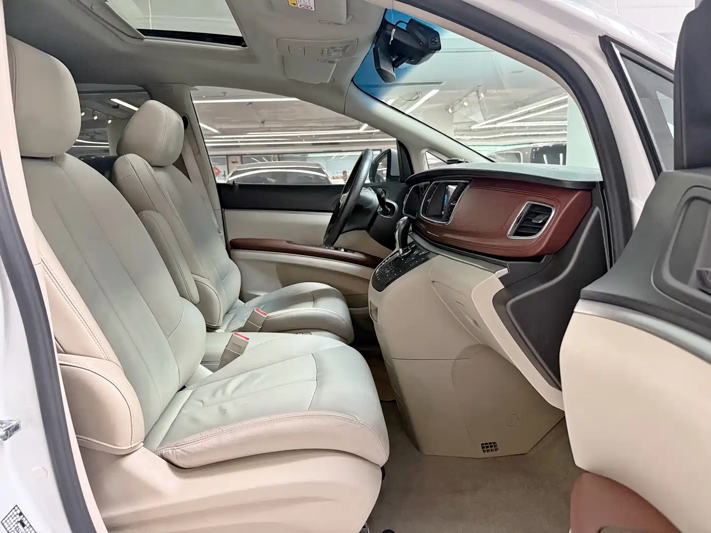 Buick GL8 2018 28T Luxury Model China VI фото 9