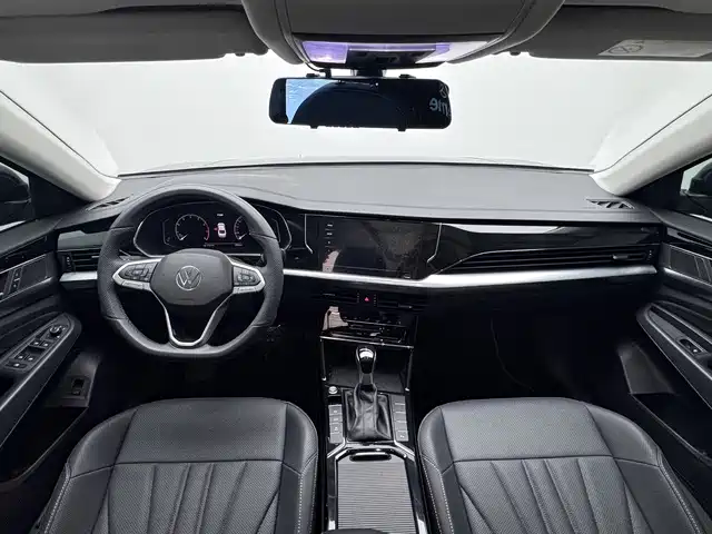 Volkswagen Passat 2025 Outstanding 330TSI Starlight Elite Edition фото 10