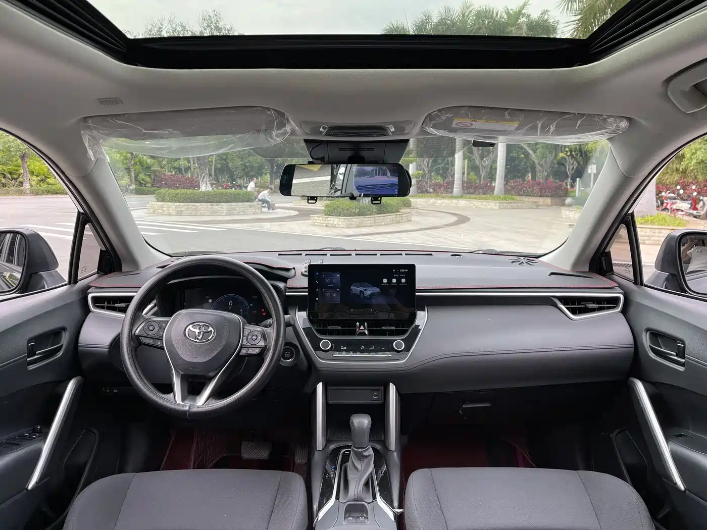 Toyota Frontlander 2024 2.0L CVT Luxury Edition фото 7