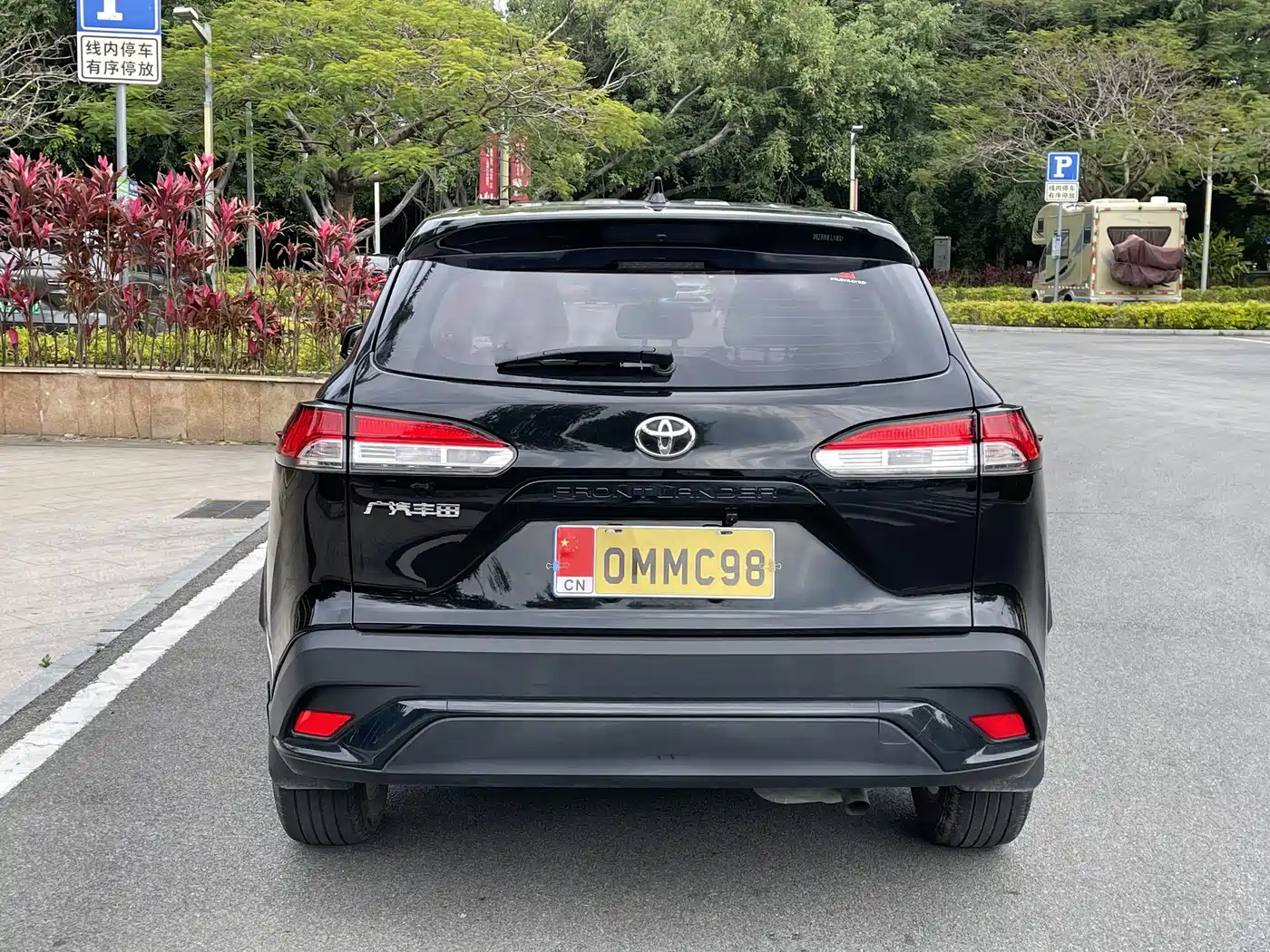 Toyota Frontlander 2024 2.0L CVT Luxury Edition фото 10