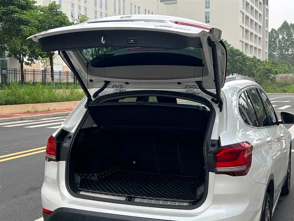 BMW X1 2021 Facelift sDrive20Li Premium фото 29