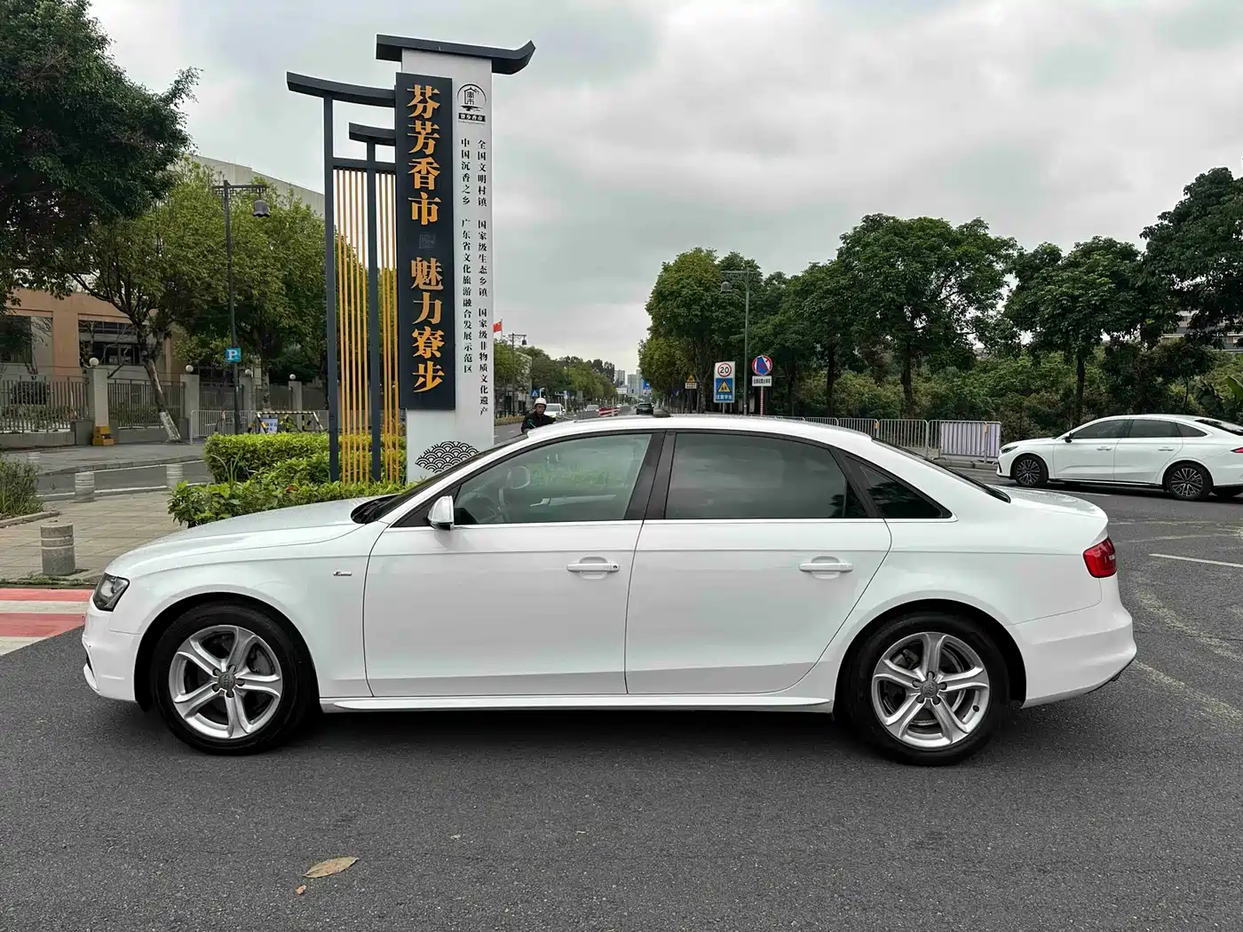 Audi A4L 2015 45 TFSI quattro Individual Sport фото 6