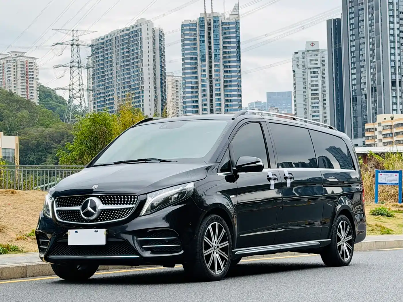 MERCEDES-BENZ V CLASS
