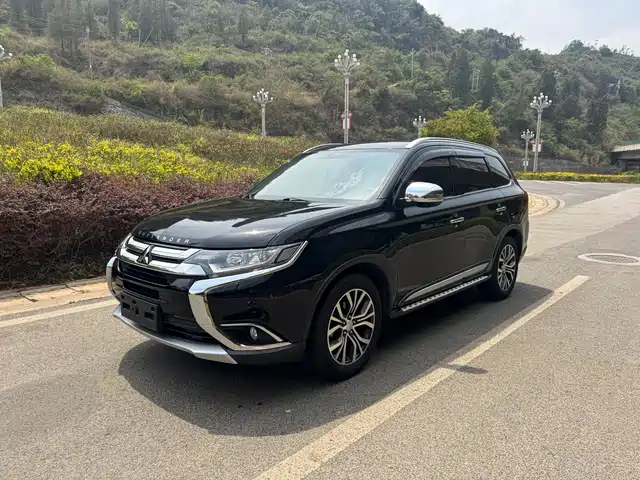 MITSUBISHI OUTLANDER (IMPORT)