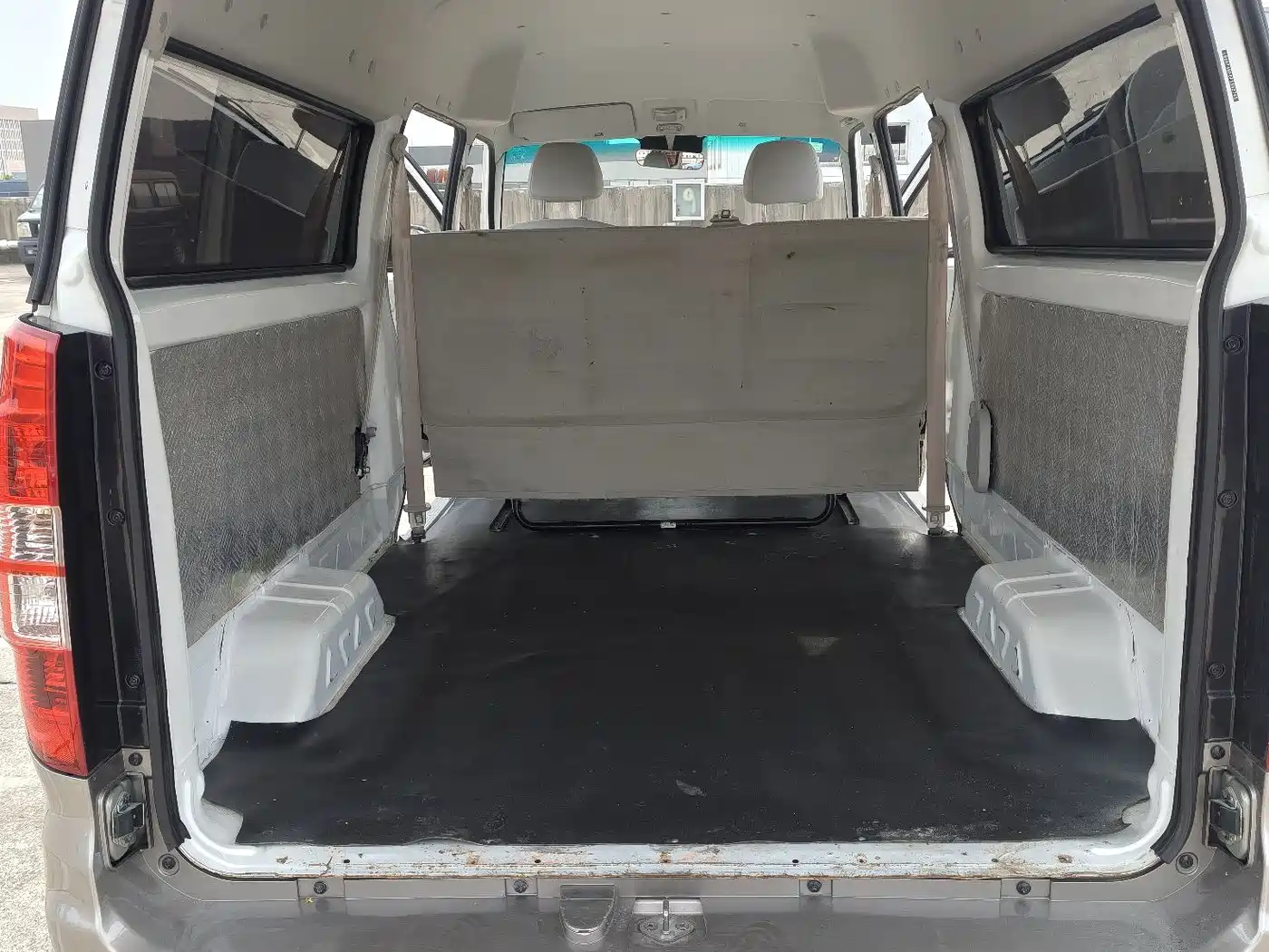 Jinbei New Hiace X30L 2023 2023 1.5L Fortune Bus 5/6/7-seater Central AC Version SWC15M