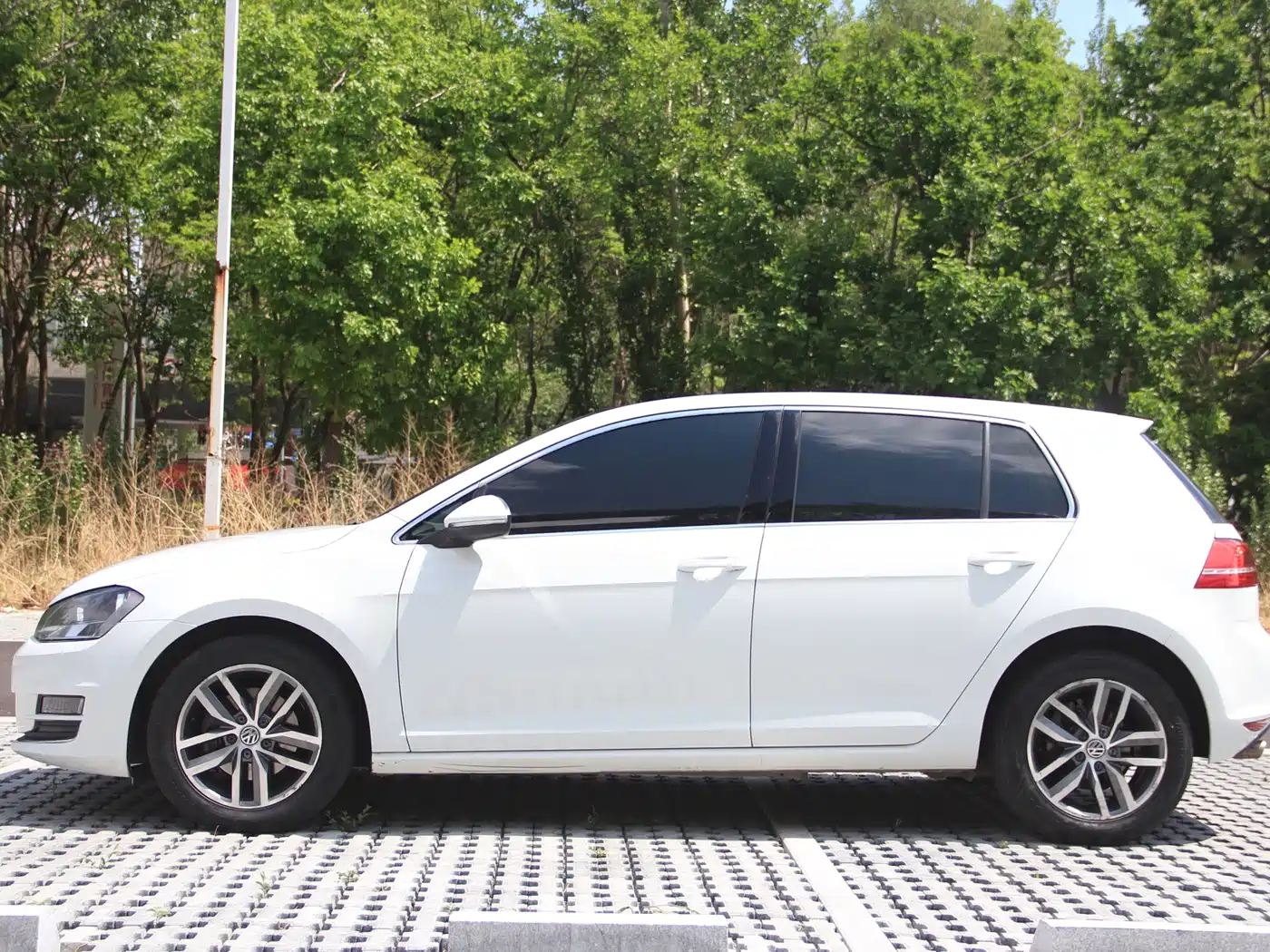 Volkswagen Golf 2016 230TSI Automatic Luxury фото 12