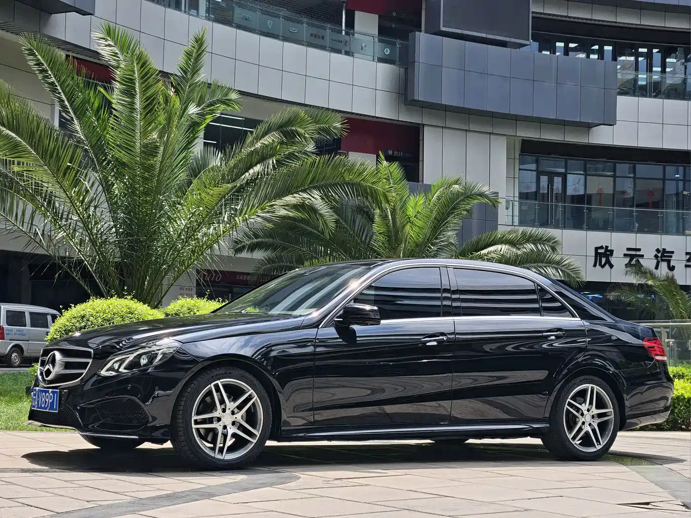 Mercedes-Benz E-Class 2014 Facelift E 260 L Sport