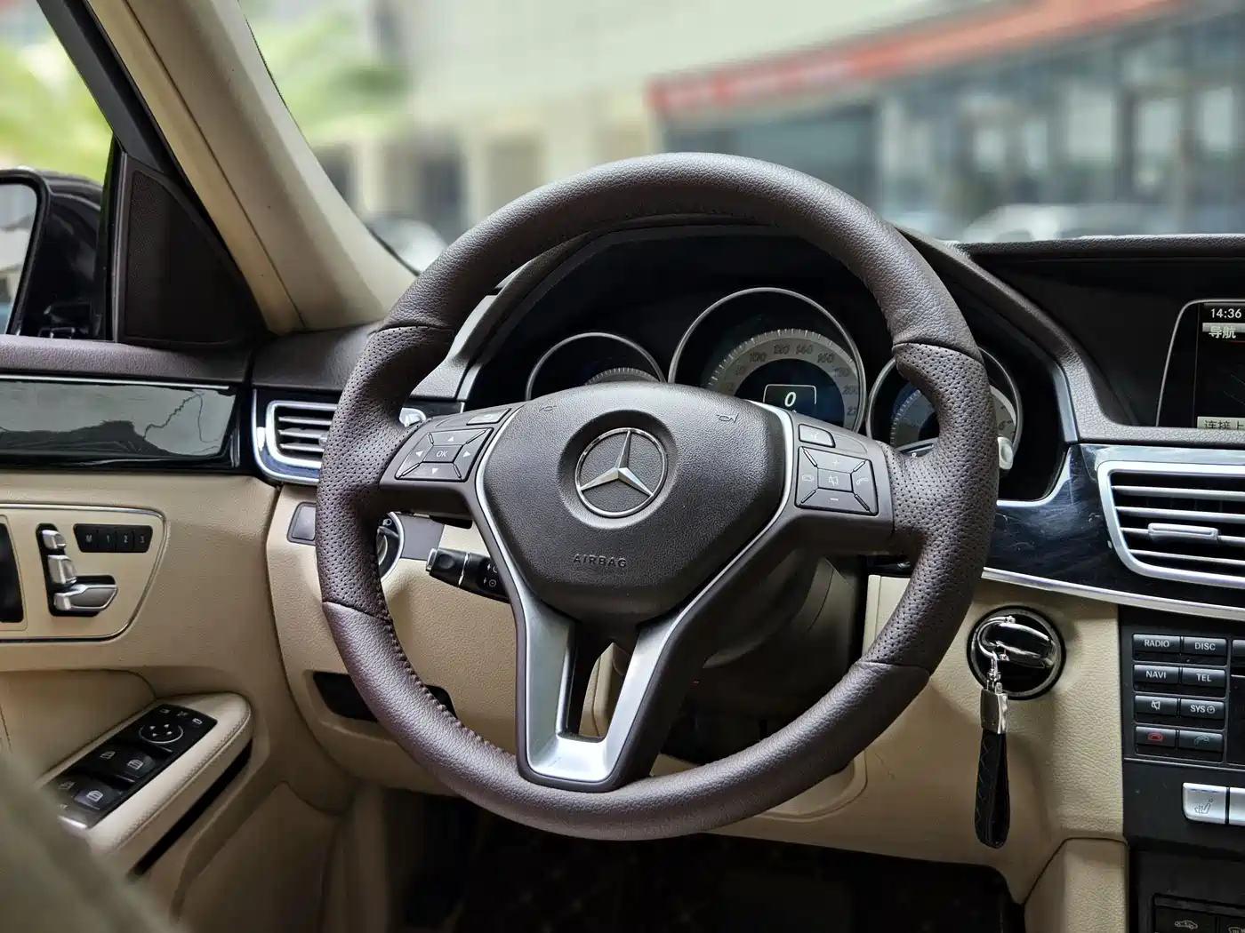 Mercedes-Benz E-Class 2014 Facelift E 260 L Sport фото 13