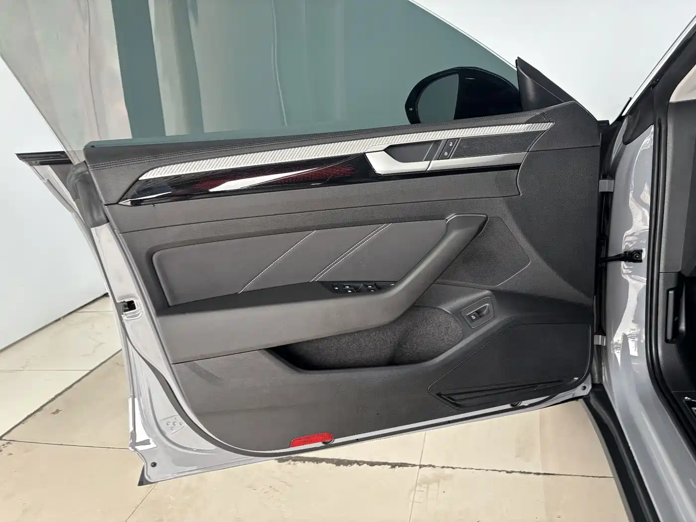 Volkswagen CC 2025 2026 Shooting Brake 380TSI Hunter's Heart 30 Million Special