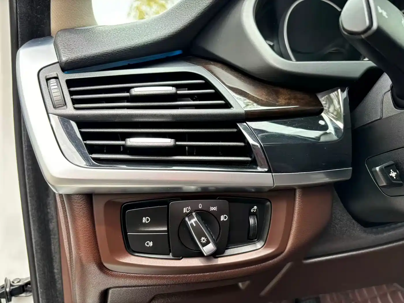 BMW X5 (Import) 2018 xDrive28i фото 25