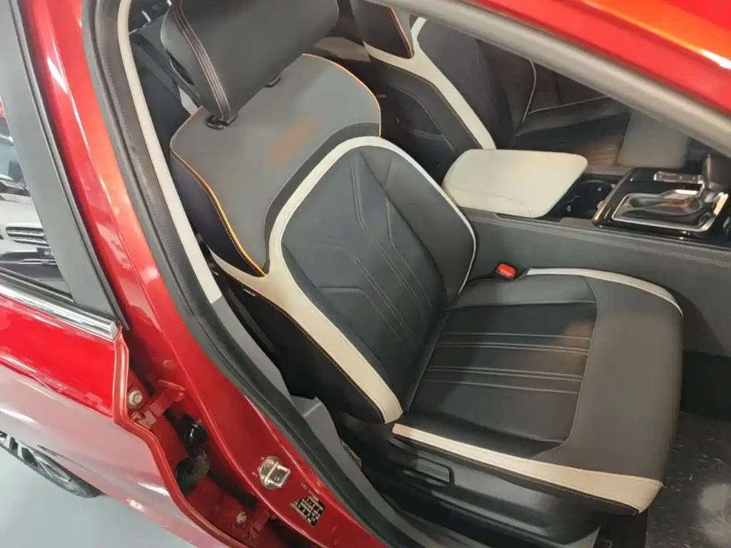 Baojun RC-6 2019 2019 1.5T CVT 24-hour Online Flagship