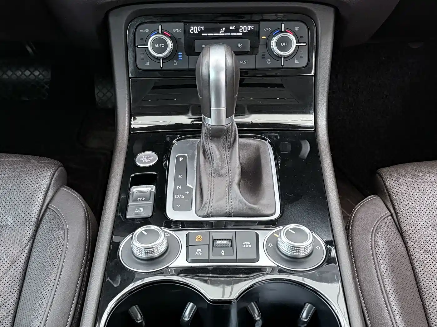 Volkswagen Touareg 2018 2017 3.0TSI Explorer Edition