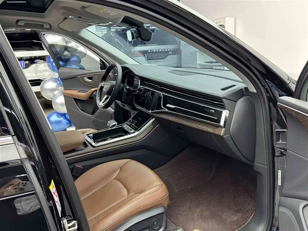 Audi Q7 2023 45 TFSI quattro S line Sport фото 8