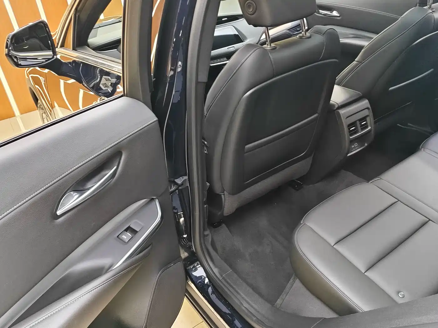 CADILLAC XT4