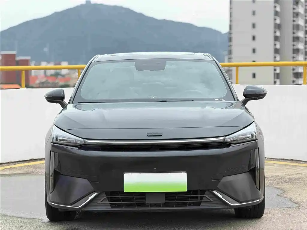 Photo 2 - Geely Galaxy Galaxy L6
