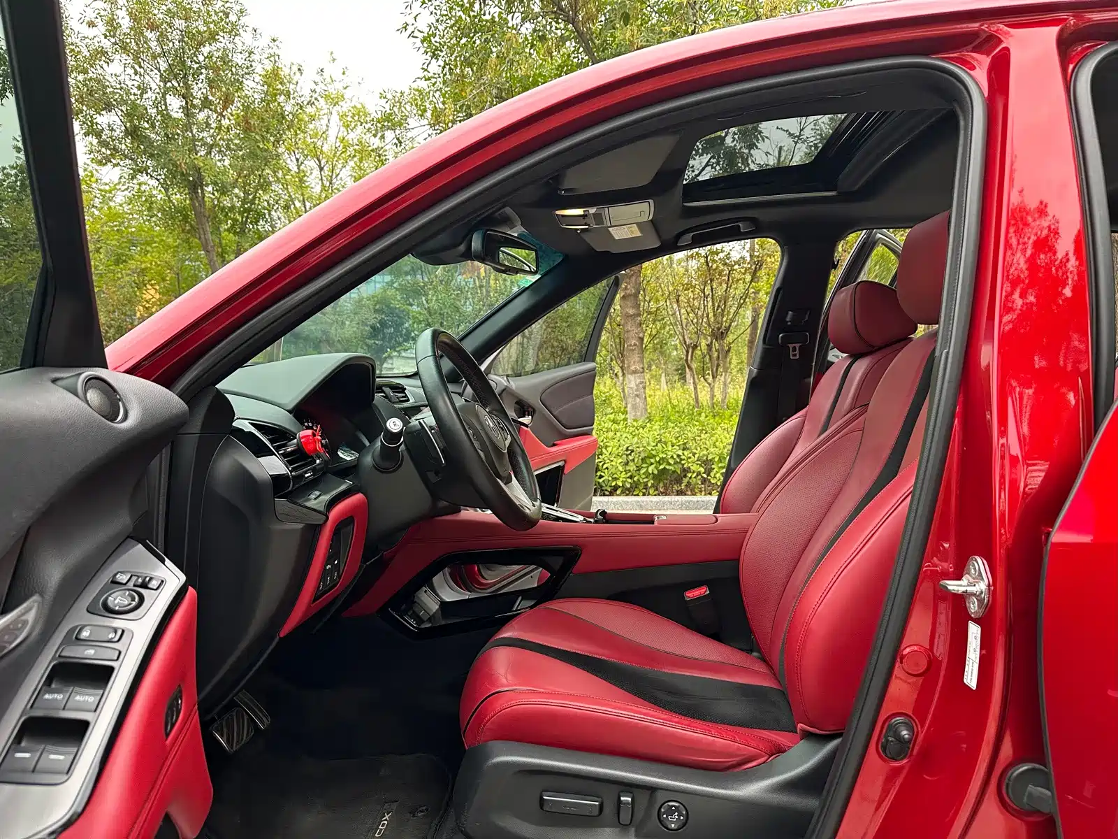 Photo 4 - Acura CDX