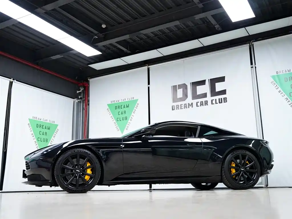 Aston Martin DB11 2021 2019 Model 4.0T V8 Coupe