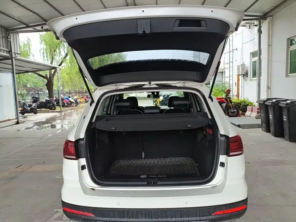 VOLKSWAGEN TUYUE