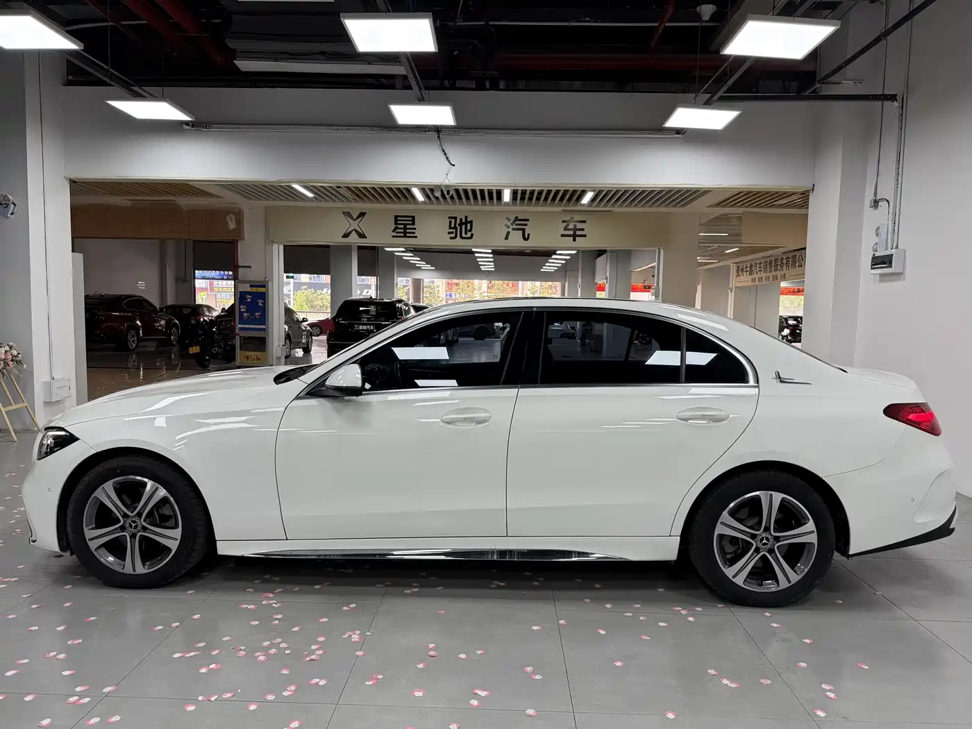 Mercedes-Benz C-Class 2022 C 200 L Sport Version фото 3