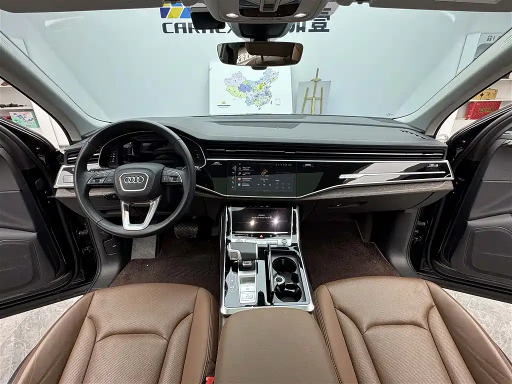Audi Q7 2023 45 TFSI quattro S line Sport фото 9